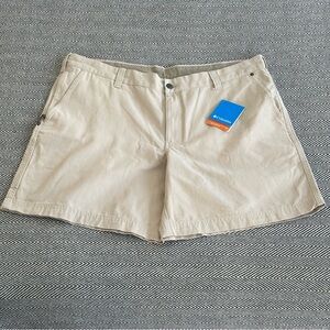 Columbia Modern Classic Chino Shorts 40x8 NWT Omni Shade Khaki Outdoor Gorpcore